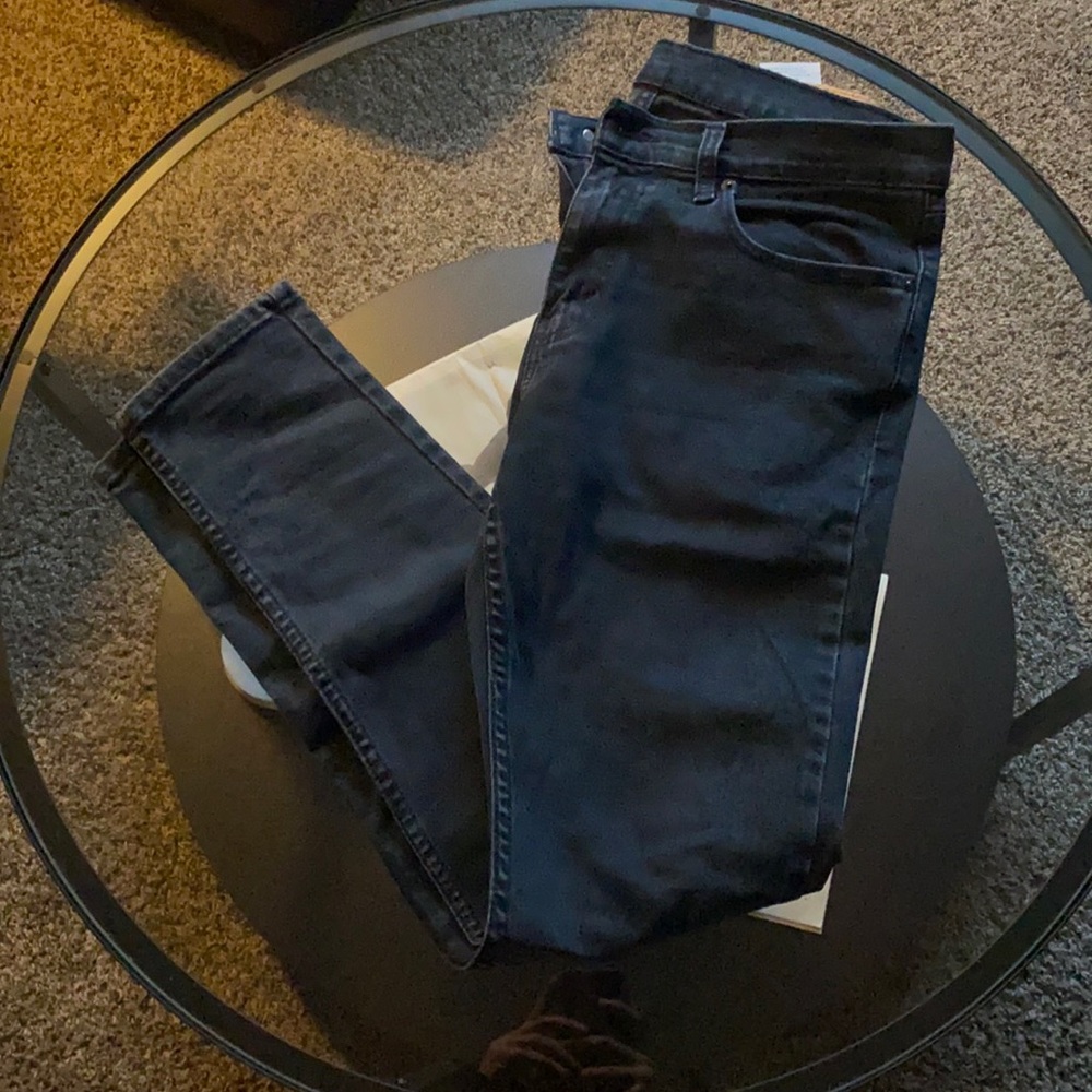 Levis Skinny Taper Black Jeans